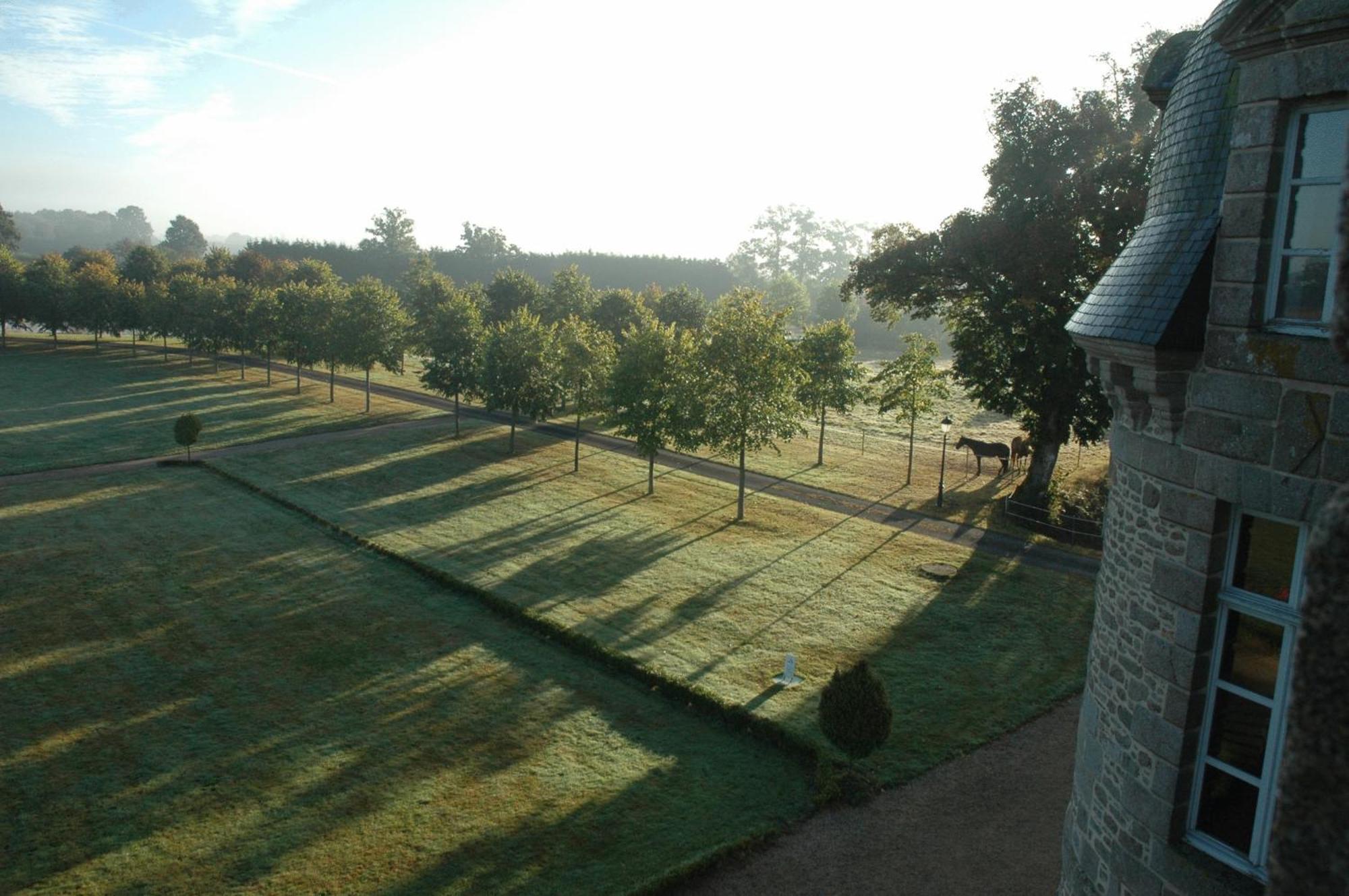 Chateau Du Bois-Guy Golf Parigné Exterior foto